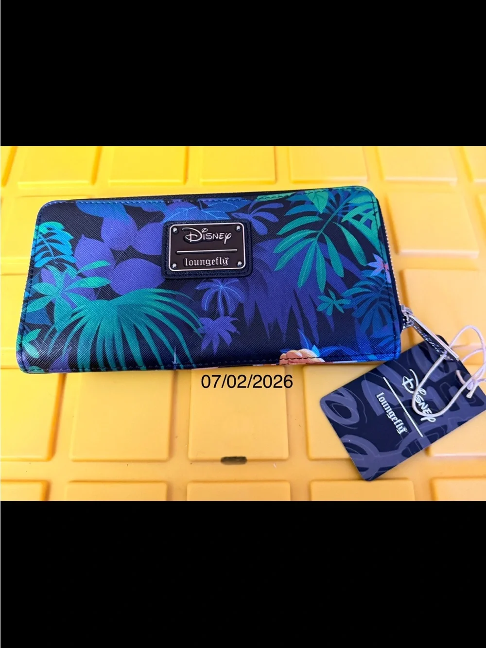 Loungefly Peter Pan Characters Zip-Around Wallet - Blue, Green, Black, Tan